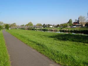 Unstrutradweg hinter Artern Unstrutradweg hinter Artern