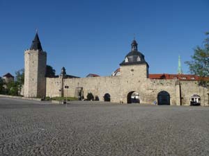 Mühlhausen Stadtmauer mit Frauentor Mühlhausen Stadtmauer mit Frauentor